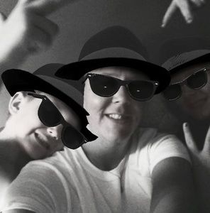 Meet your Posher, Julie